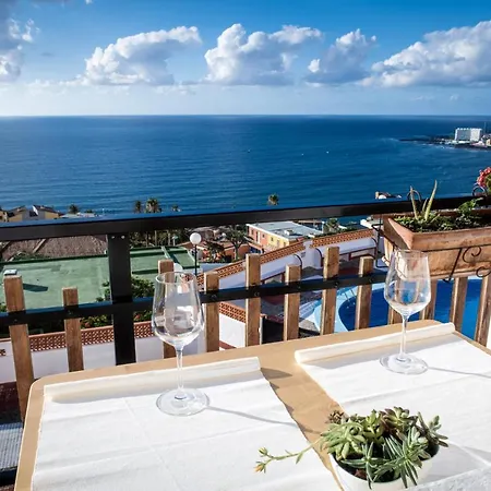 With One Bedroom In Bajamar With Wonderful Sea View Shared Pool Balcony 500 M From The Beach *